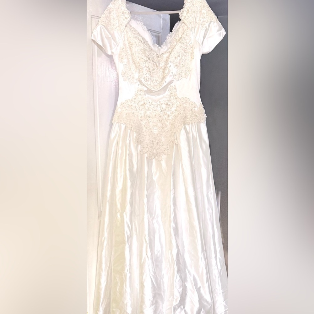 Prestige Vintage Ivory Beaded Wedding Gown with Train Lace Bow Back Size 14-16